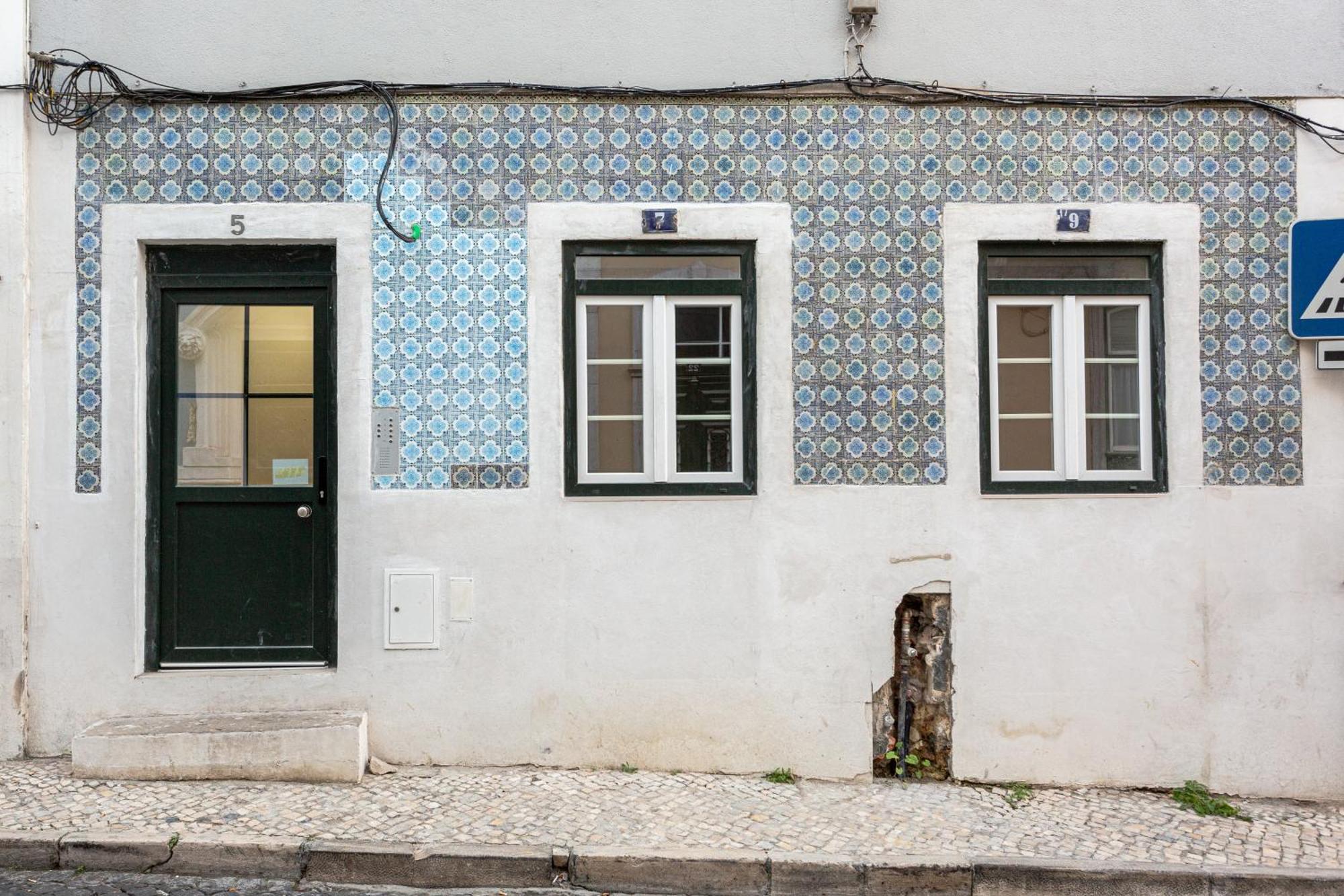 Joivy Minimalistic Apt W Patio In Principe Real Lisboa Eksteriør billede